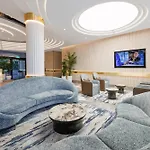 Meriton Suites Broadbeach