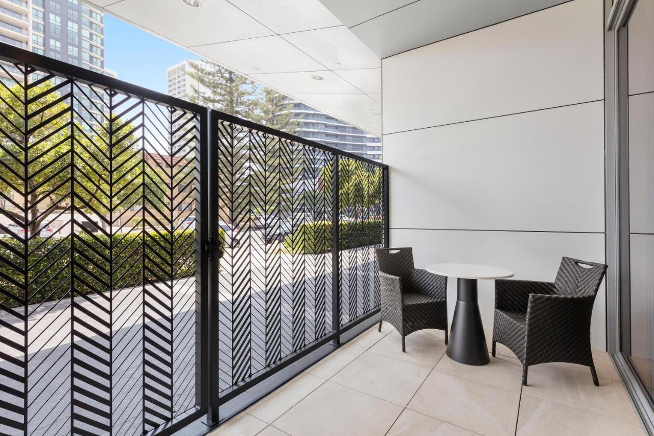 Meriton Broadbeach Hotel 5*