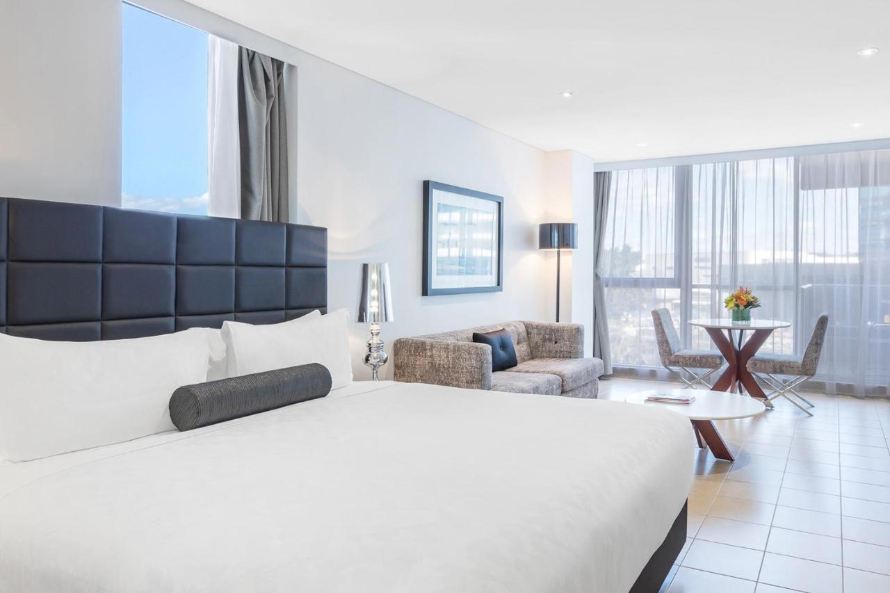 Meriton Broadbeach Hotel