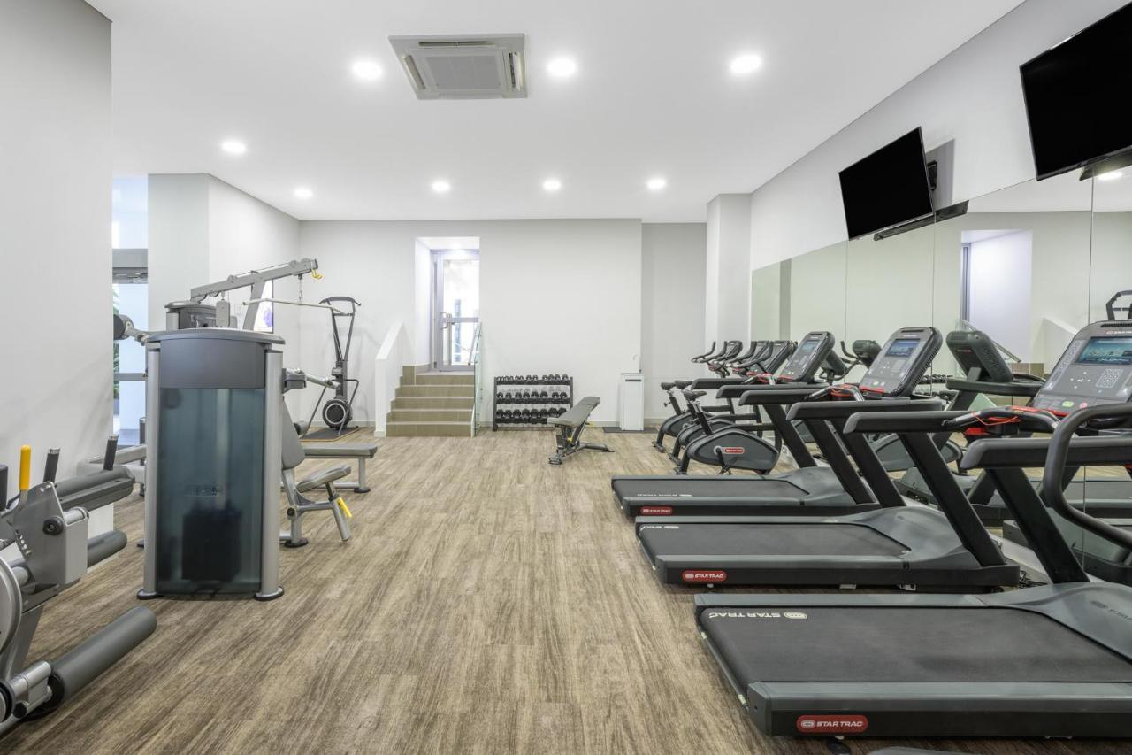 Hotel Meriton Broadbeach 5*